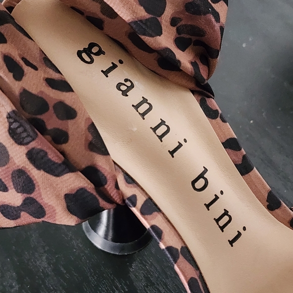 Gianni Bini Henzlee Leopard Print Chiffon Wrap Dress Pumps Size 6 - Picture 7 of 9